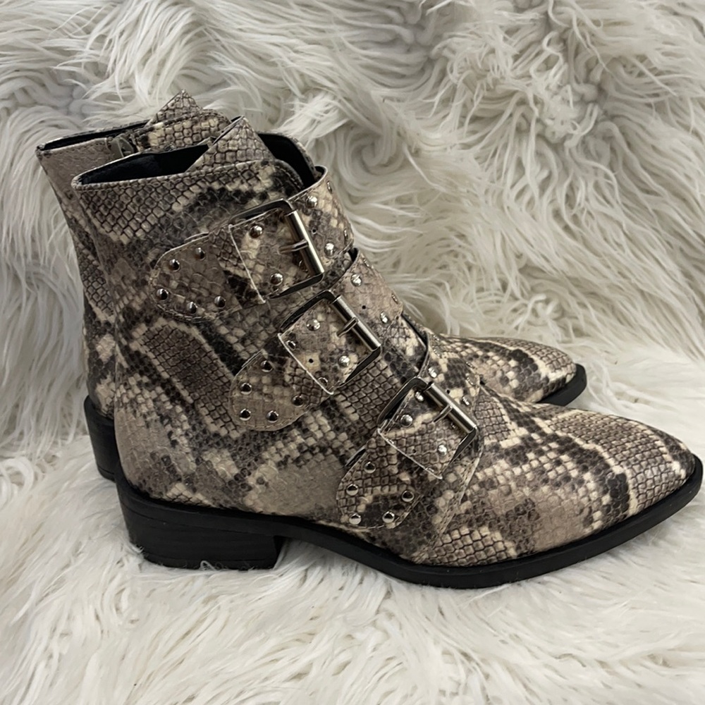 Ankle boots